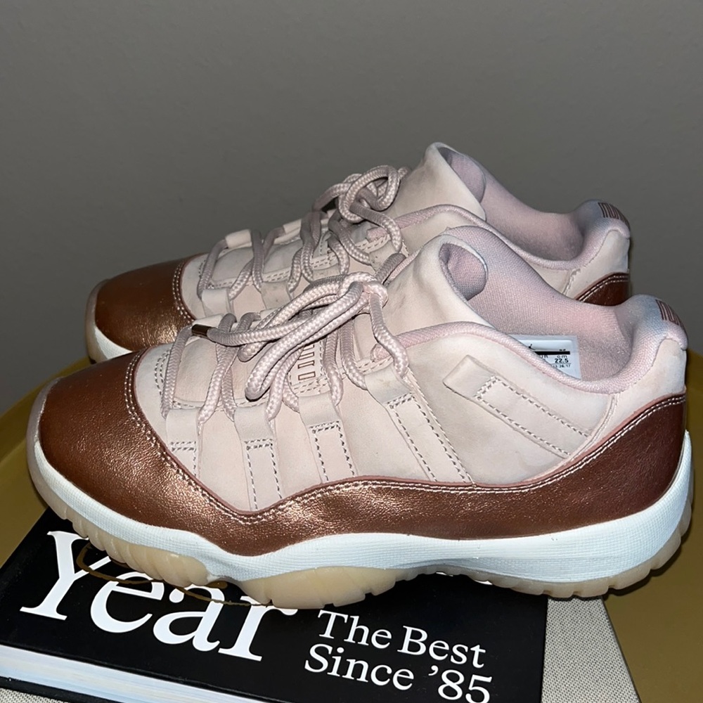 Jordan 11 low rose gold